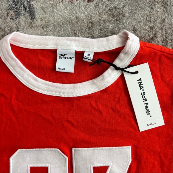 Aritzia Tna Soft Feels All-time Jersey Crewneck T-Shirt with Varsity Graphic - Picture 4 of 9